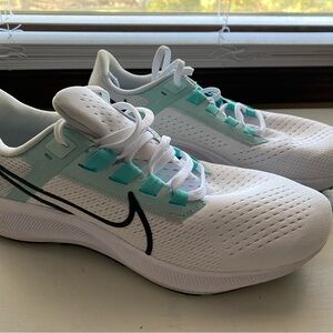 Nike Women’s Air Zoom Pegasus 38